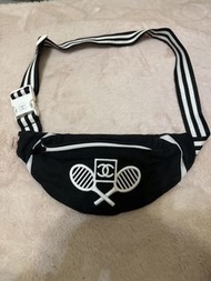 Chanel 刺繡布腰包
