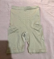 angel preloved celana dalaman cewek murah