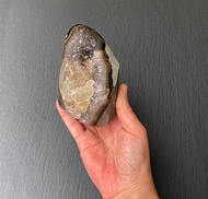 招財聚財-天然原礦異象夢幻紫晶鎮二次結晶砂糖共生方解石 紫水晶