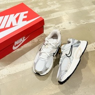 [Dou Partner] NIKE W V5 RNR Silver Casual Shoes Retro Sneakers Women HQ7901-104