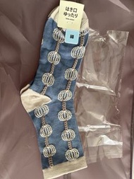 Tutuanna 藍色花紋襪子