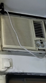 二手 正常用到 制冷 正常 窗口式 冷氣 3/4匹 半匹 上門自取