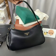 【Awin】Top 1 Quality Luxury Enamel Polished Metal Triangle Logo Women Tote Shoulder Handbag, Correct 