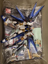 RG Strike Freedom Gundam （90%齊 當散件）