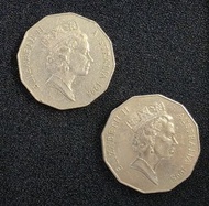 英女王澳洲 1998年 50 分紀念幣共2枚, 紀念幣正面刻有喬治·巴斯和馬修·弗林德斯的肖像，以及他們航行路線的地圖