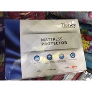 Honey Mattress Protector Cover