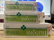 SMOOTH E CREAM 15 G. - 100 G.