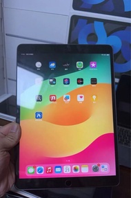 Apple iPad Air3 64GB 11 寸，贈送玻璃鋼化貼及保護套！