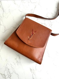 中古包 YSL Saint Laurent 駝色刺繡翻蓋包 斜背包 單肩包 側背包