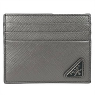 狀況極佳 ▲ PRADA 1MC223 Saffiano 皮革卡包，帶Plate銘牌標誌，銀色，帶盒子，意大利製造，女士。