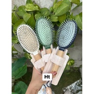 Wetbrush detangling brush