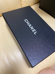 Chanel shoe box 鞋盒，只剩一個大
