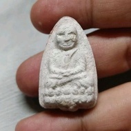 Luang Phor Thuad龙婆托Roon Reak头帮Archan Tee Lek阿赞迪烈Khor Sethi～极其富有Ner Wan Phong Nga Chang象牙粉，前面玉石后面矿石版本