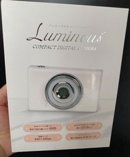 Luminous Compact Digital Camera 自拍輕便數碼相機