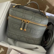 Dior • Travel Vanity 藍色金釦羊皮化妝盒子包 小號