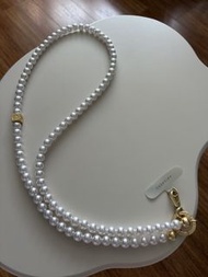 Casetify 珍珠手機掛繩