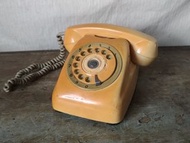 「600 A」型轉盤電話(米白色) —古物舊貨、懷舊古道具、擺飾收藏、早期科技、電器用品收藏