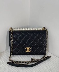 CHANEL  限量黑金珍珠橫版方塊包