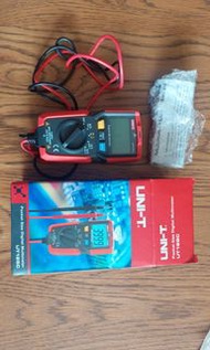 UNI-T ut125c pocket size digital multimeter