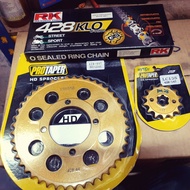 >>READY STOK<<LC135/Y15ZR/Y16ZR PROTAPER SPOCKET SET RANTAI RK TAKASAGO 428HD 4 LUBANG 1SET SIAP RAN