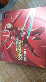 Hot Toys Avengers Infinity War Mark L