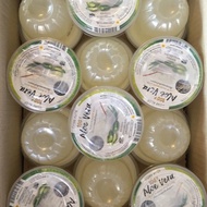 (แพ็ค 2 โหล) เนื้อว่านหางจระเข้ ในน้ำองุ่นขาว Aloe vera jelly diced in grape juice.