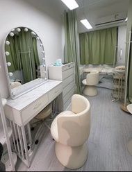 荔枝角時租美容床/化妝位出租｜$40起｜近地鐵｜共享工作室｜美睫/霧眉/美容