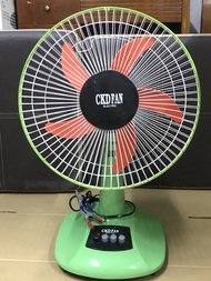 Quạt bàn B3 kẹp bình Ắc Quy DC 12V