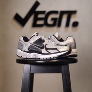 Zoom Vomero 5 Silver Black Metallic