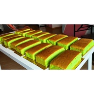 Pandan Coconut Buttercake (whole cake 7 inch)