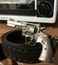 入貨價🧲🧲🧲名牌純銅製作，史上特式設計，最型皮帶扣及真皮皮帶，扣長約12.6cm!，難得有型，人無我有！起碼你無見過!。😊