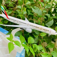 Airplane model "Emirates Airlines" Boeing B777-300ER 20CM scale 1:400 with wheels + stand (Fullbox)