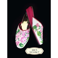 Size 5/ Eur 35/ 23cm: Peranakan Nyonya Beaded Slippers (Kasut Manek)