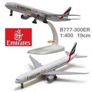 Emirates Airplane Diecast B777-300ER 19 cm 1:400