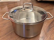 全新 Fissler Viseo系列雙耳不鏽鋼湯煲連玻璃蓋（24cm / 5.7L)