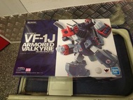 全新 BANDAI TAMASHII 魂商店 DX 超合金 VF-1J ARMORED VALKYRIE HIKARU ICHIJO USE VF-1 Macross 超時空要塞 [日版]