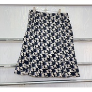 Code 2023 A-Line Pleated Skirt From The Akris Punto Brand Featuring A Black And White Geometric Prin