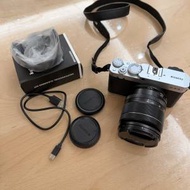 Fuji XE4 相機連 XF18-55mm鏡頭