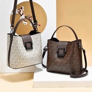 Hand-held office bag, soft leather crossbody bag with square buckle, beautiful product CSMK01 - Real