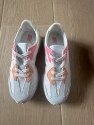 全新New Balance 兒童運動鞋