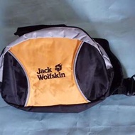 紫庭雜貨 * 全新*Jack Wolfskin 飛狼(飛爪) 黃黑色兩用包 可當腰包/後背包 出外輕便好用 知名運動品牌