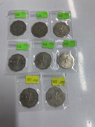1976.1978.1979. 70年代 香港 伍圓硬幣 每個由$30起至$80/個 幾十年歷史 品相如圖  歡迎郵寄/到旺角女人街本店選購 古錢 日本畫報 古書 古物 香港舊報紙 日本明信片 香港早