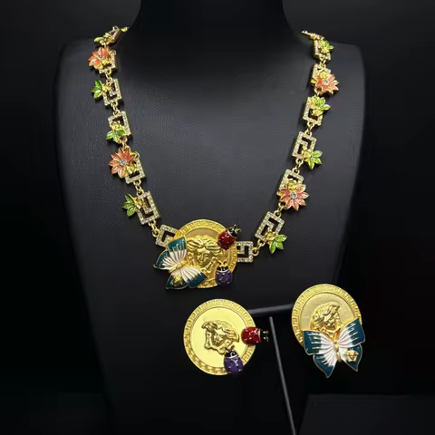 Mediaeval ornaments Europe and the United States wind warm spring flowers Medusa like insect flower 