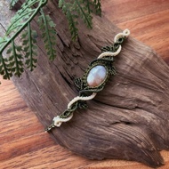 珊瑚玉藤蔓編織手環