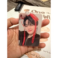 MERAH HYUNDAI OFFICIAL TREASURE DOYOUNG photocard Md red ribbonHYUNDAI