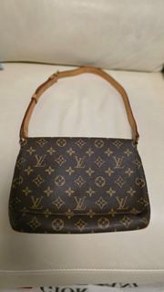 LV Monogram Pochette 皮革手袋 可側孭 王菲包