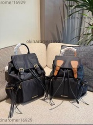 Burberry The Rucksack 中號雙肩包