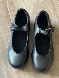 真皮踢踏舞鞋  genuine leather tap dance shoes （28碼，腳長18cam)