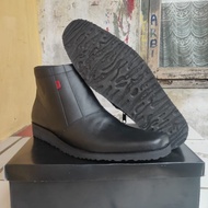 sepatu boots pria kulit resleting