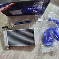 ชุด3ชิ้น หม้อน้ำ โซนิค 8.1 + เหล็กยึด สีน้ำเงิน + สายหม้อน้ำ SONIC ใส่ CBR300